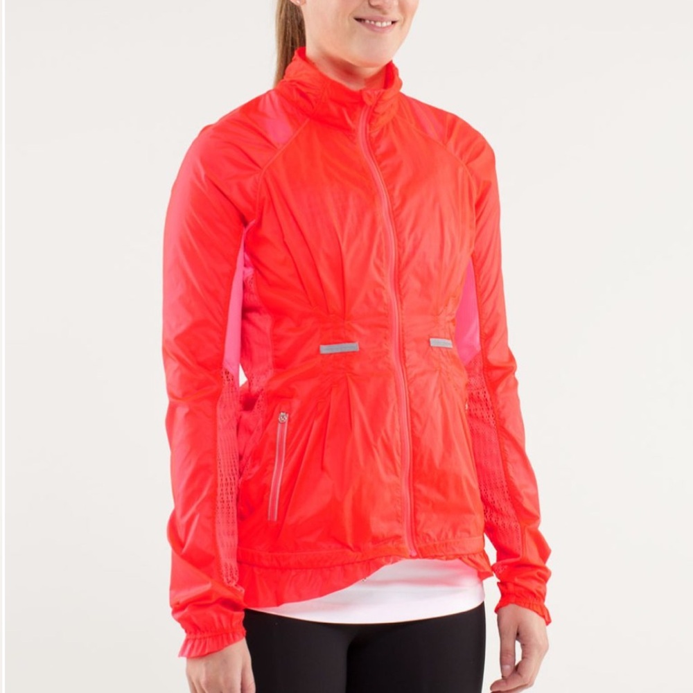 Lululemon Run: Wild Jacket - Picture 8 of 10